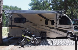 2015 Thor Motor Coach Axis 24.1