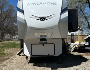 Keystone RV Avalanche 378BH