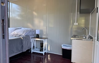 THE RIVERS NEST: Tiny Home On Applegate River