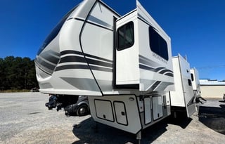 Montana Legacy | Large Luxurious RV with 5 slides