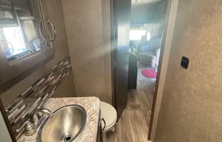 2020 Thor Motor Coach Axis 24.1