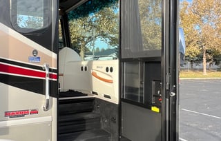 Itasca Meridian 36' Luxury Diesel