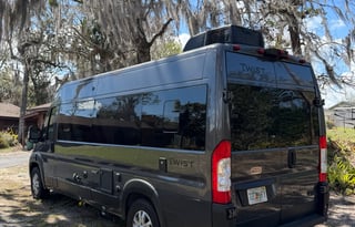 Adventure Van – 2024 Thor Motor Coach Twist 2AB