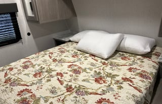 2023 COLEMAN LANTURN 262BH