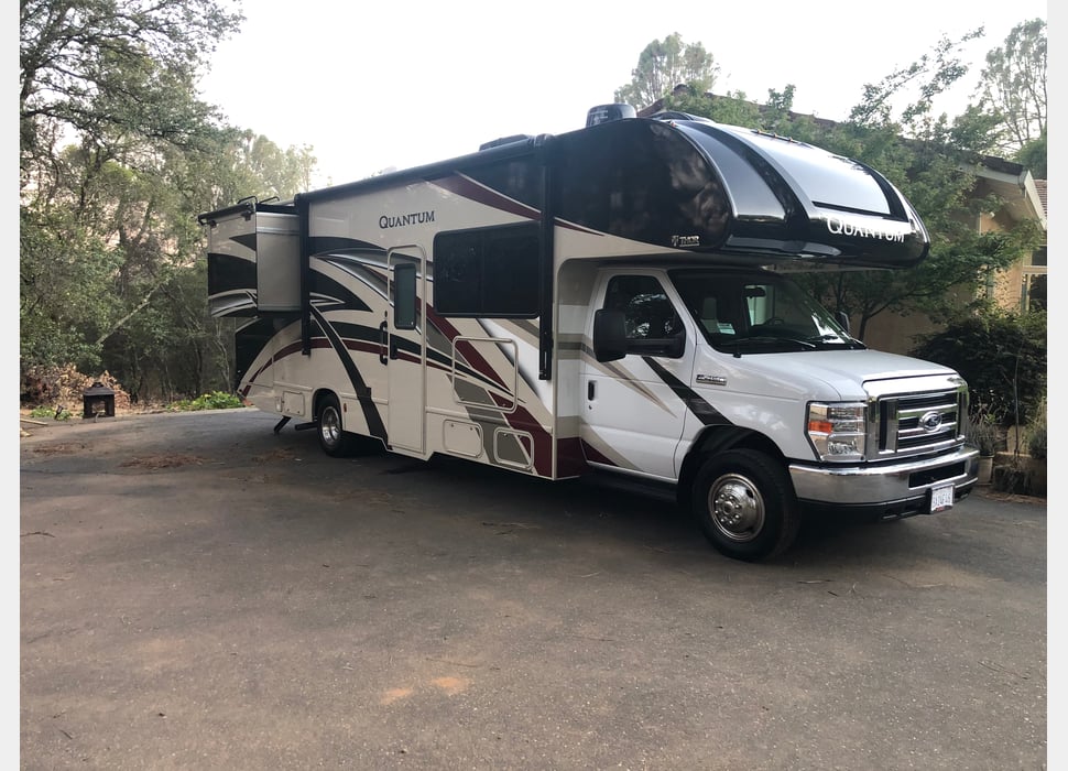 Class C Motor Home rentals in Spring Creek