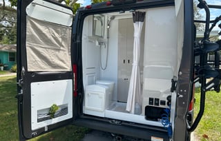 Convenient & Easy to Drive-Park Anywhere