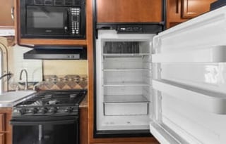 Easy to Drive Comfy RV Rental