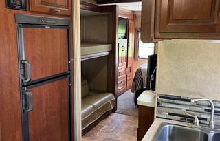 Great family escape w/ bunkhouse.