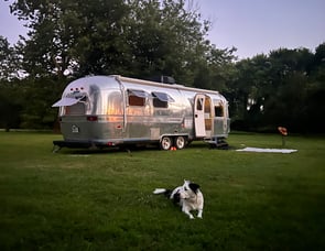 Airstream RV Land Yacht 28