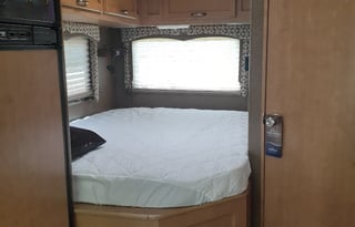 2016 Thor Motor Coach Four Winds 22E