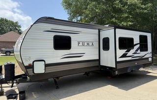 FLLA 1793-Puma Retreat: 2021 Forest River Palomino