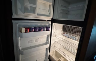 Farm Stay RV Getaway-Sleeps 9-Delivery Available