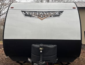 Forest River RV Wildwood X-Lite 273QBXL