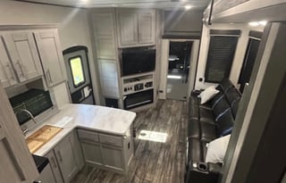 Loaded Luxury Toy Hauler Sleeps 8