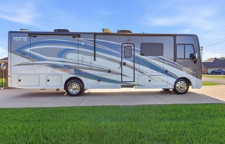 '21 Fleetwood Fortis - Sleeps 8 - Free Starlink