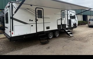 2025 Coachmen RV Apex Ultra-Lite 243FKS