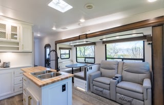 NEW & Fully Stocked! 3 Bed Bunkhouse, Sleeps 7