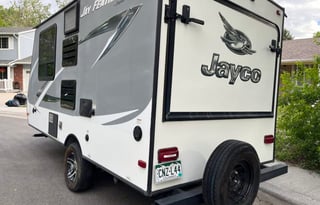 2016 Jayco Jay Feather Hybrid, Sleeps 5-6