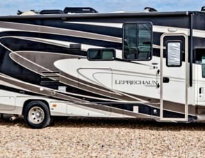 Coachmen RV Leprechaun 319DS Ford 450