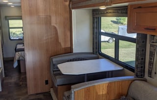 2016 Jayco Alante 31V Class A - Roadtrip in Style!