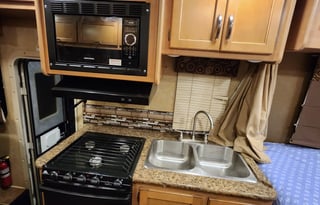 2017 Thor Motor Coach Four Winds 23U