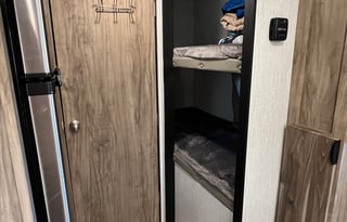 2022 Palomini Bunkhouse 4000lbs!!