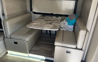 Daniel’s Family & Pet Friendly Thor Gemini AWD23TW