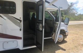 2021 Thor Motor Coach Quantum SE SE22 Ford