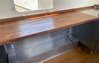 NUI LOA - Bar Trailer