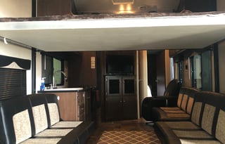 2015 Dutchmen RV Razorback 2550