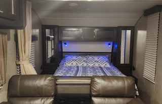 2017 Forest River RV Cherokee Grey Wolf- Sleeps 8!