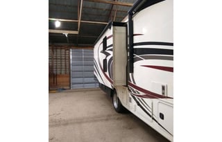 2016 Forest River Georgetown 364TS with 2 full baths!