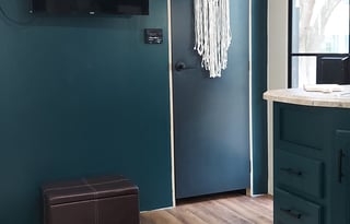 Renovated Vacation Ready Super Clean Delivery Only