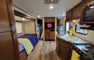 Big SHOWER★SLIDEOUT★BUNKS★OUTDOOR KITCHEN★Exit407