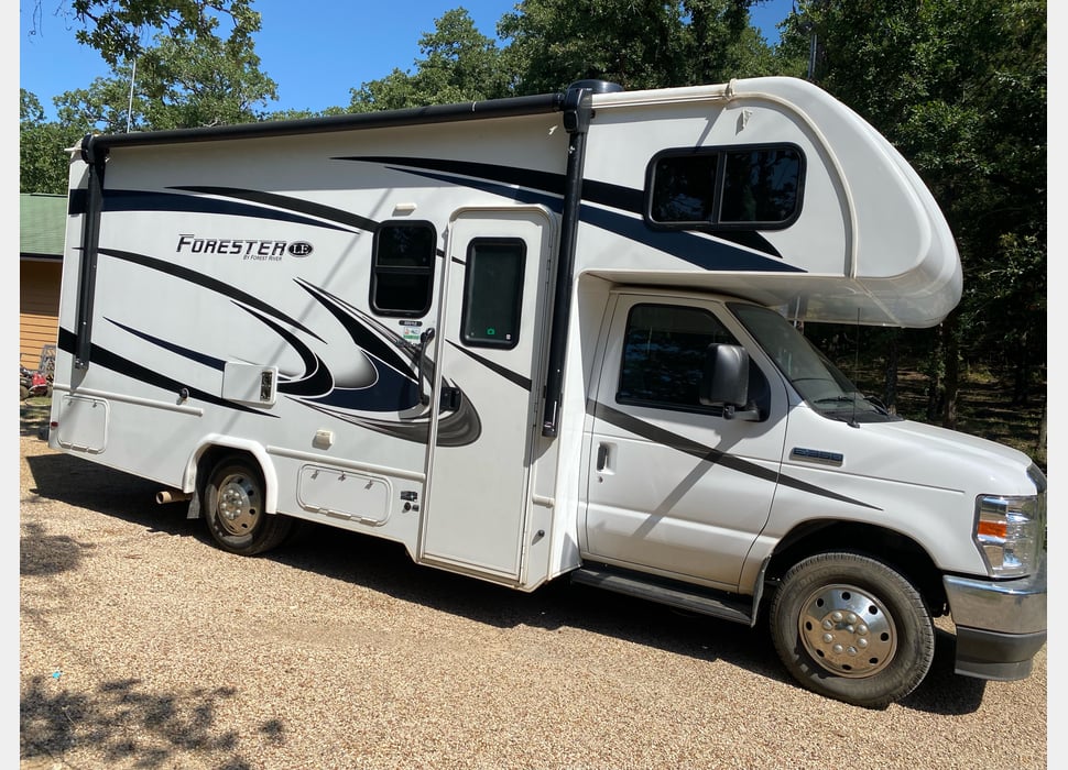 Class C Motor Home rentals in Royse City