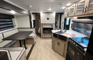 Bunkhouse RV Rental | Sleeps 8 | Outdoor Kitchen