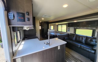 Forest River EVO T3250