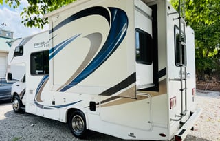 Ultimate Luxury! Easy to drive.