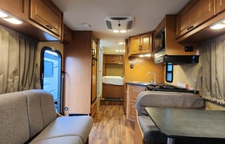2016 Thor Motor Coach Majestic 28A