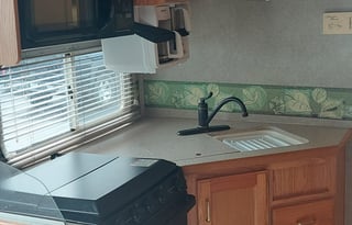 2004 Jayco Greyhawk Class C  RV w/ 2 Slideouts