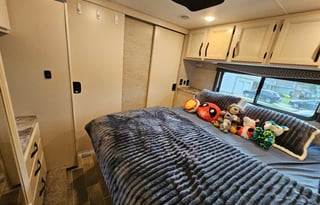 2022 Thor Motor Coach Chateau 31EV