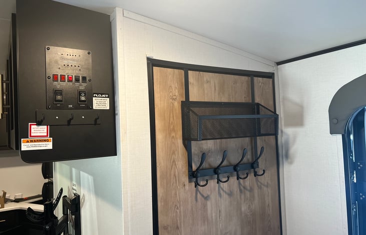 Plenty of Hooks for keys & jackets!