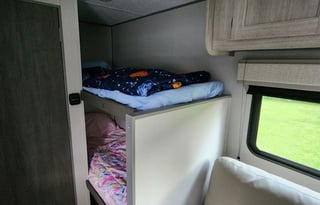 Jonny's Family and Pooch Friendly Cozy Getaway