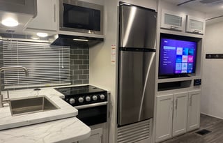 2021 Luxury KeyStone Large Family Friendly RV