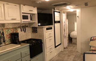 "Pearl" Sunny Beach House RV - Families love it!