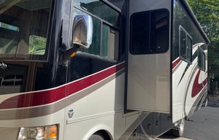 Perfect RV for you, fur-babies, family, & friends!