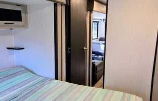 Tallahassee RV Rental | King Bed | Delivery  Setup