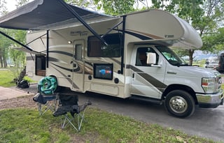 *New Listing* 2016 Thor Freedom Elite 29FE