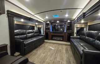 2018 Jayco North Point 381FLWS