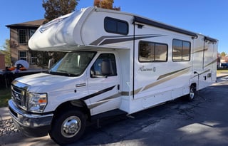2025 33ft Coachmen 31MB - Sleeps 8